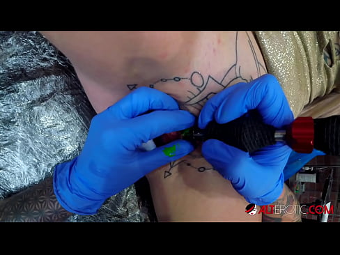 ❤️ An hottie thar a bheith tattooed Sully Savage fuair tattoo ar a clitoris ️❌ Sluts uainn ga.porno-negrov.ru